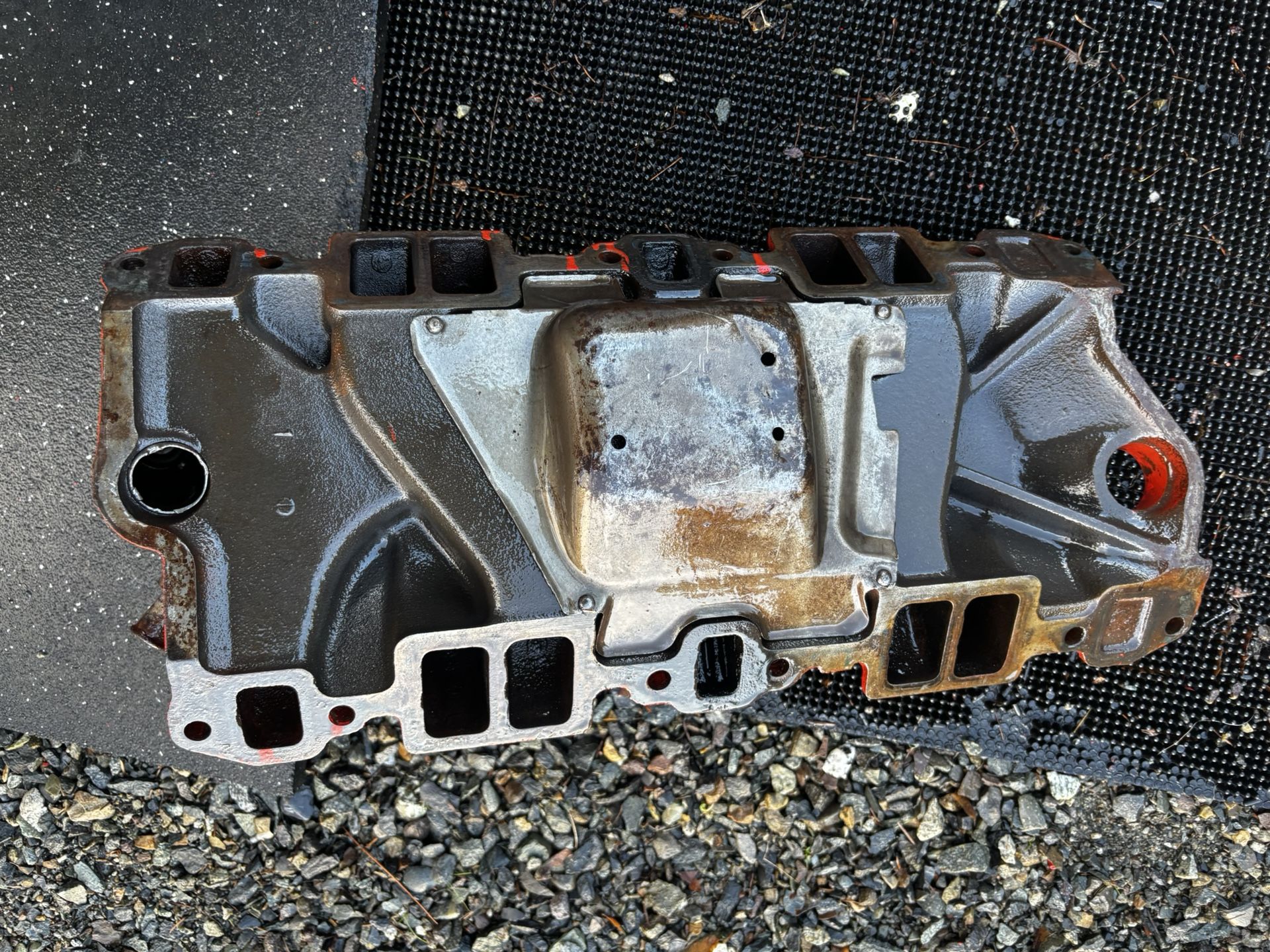 Chevy Intake 350 Manifold