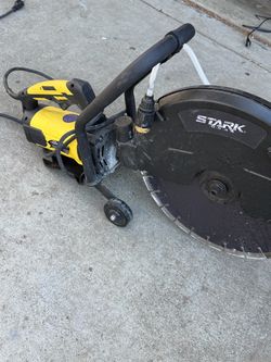 Concrete saw