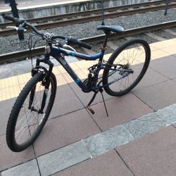 26" 21 SPD, Navy Blue and Silver Mongoose Mountain Bike