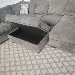 Sectional Couch & Ottoman (free delivery)