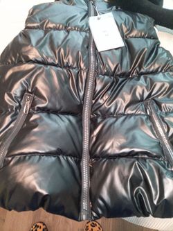 IT'S A VEST
