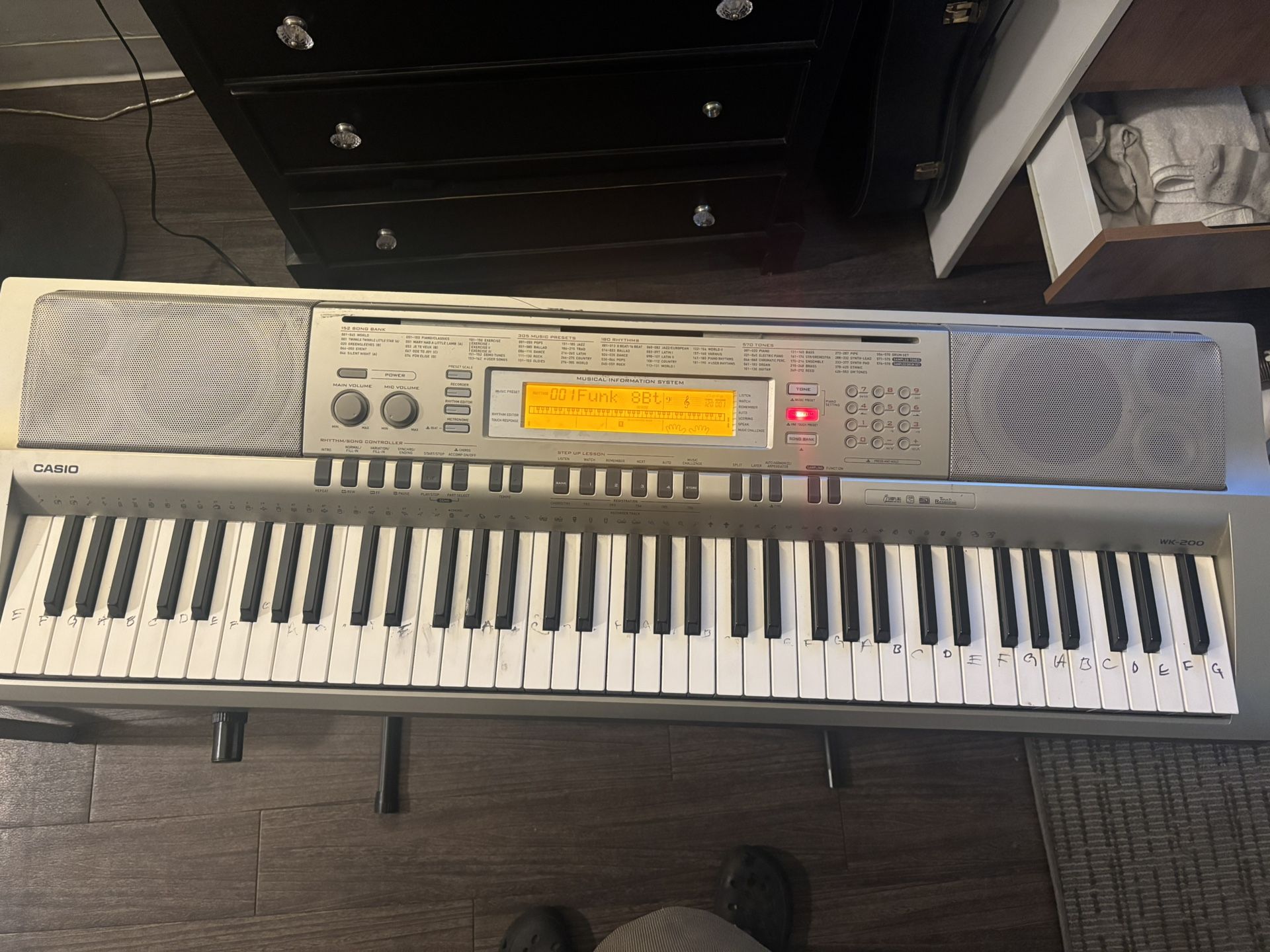 Casio WK-200 76-Key Workstation Keyboard