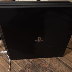Black Ps4/ with camo controller