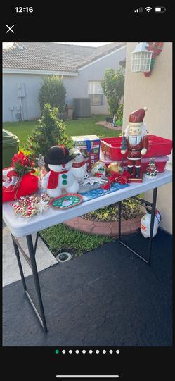 Christmas Lot Decor(Nutcracker Sold)