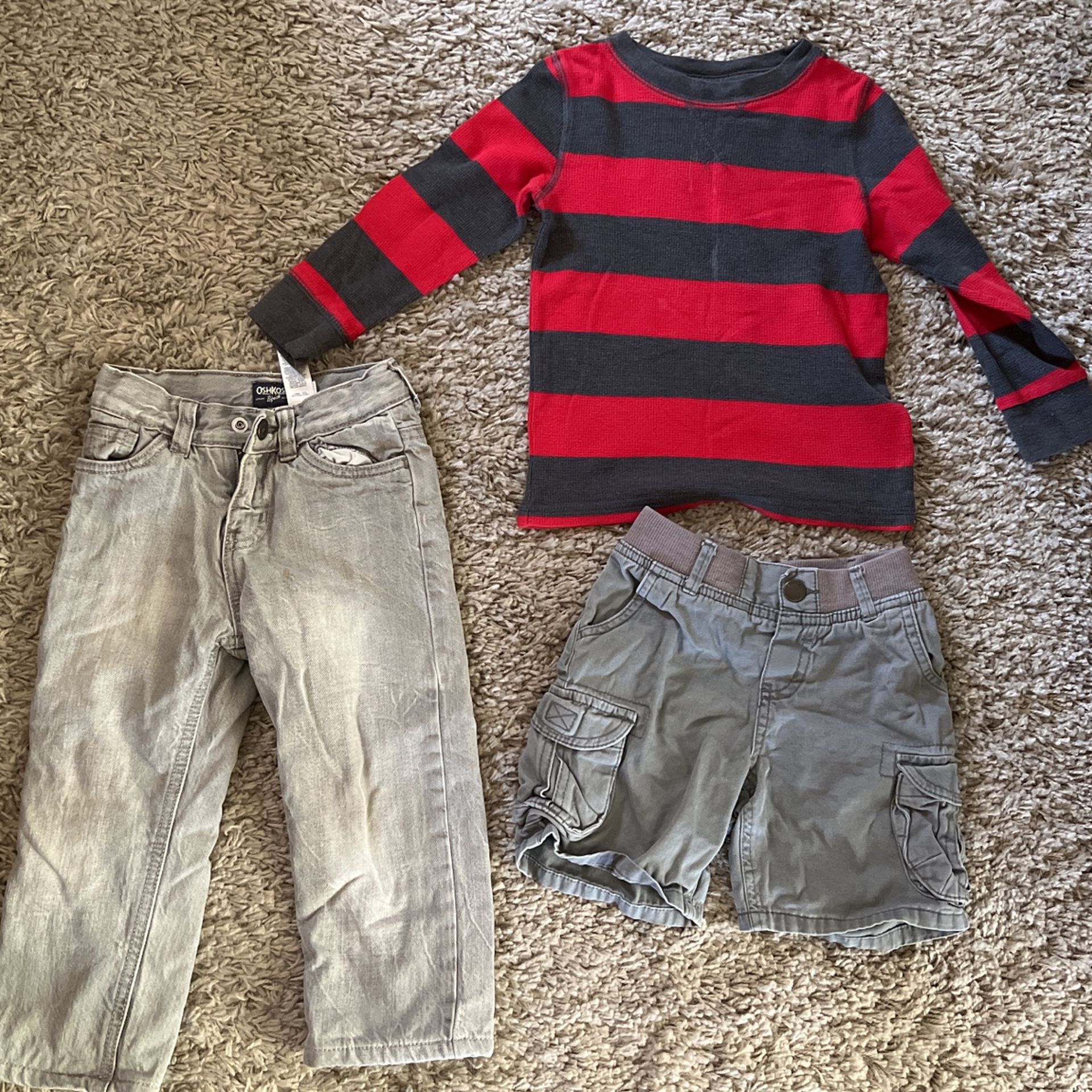 15 Pieces Of Boys Clothing ( Mostly Carter’s & Gymboree)Size:3/3T
