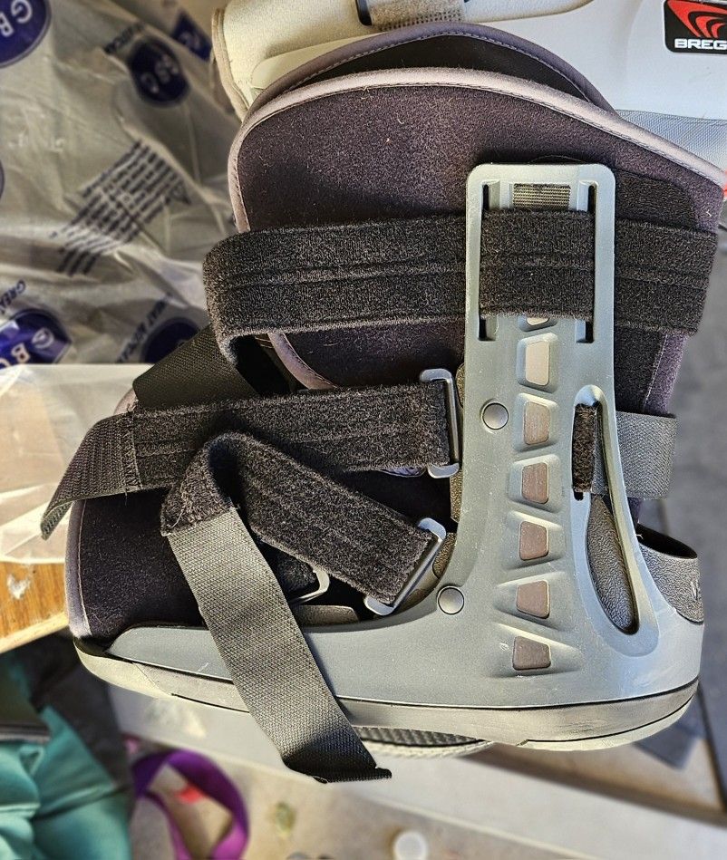 Walking Boot - Medium