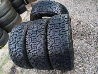 4 TIRES GOOD CONDITION LT285/70R17