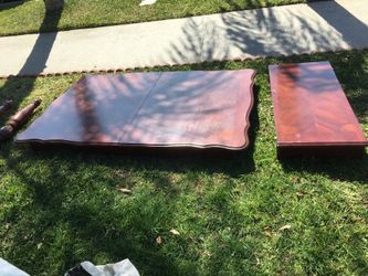 Table with middle extension