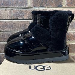 UGG AUSTRALIA 