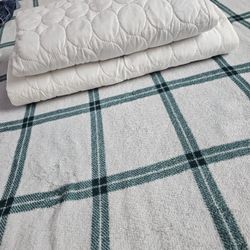2 Waterproof Crib Mattress Protectors