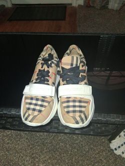 Burberry
Men's Regis Check Trainer Sneakers Size 38