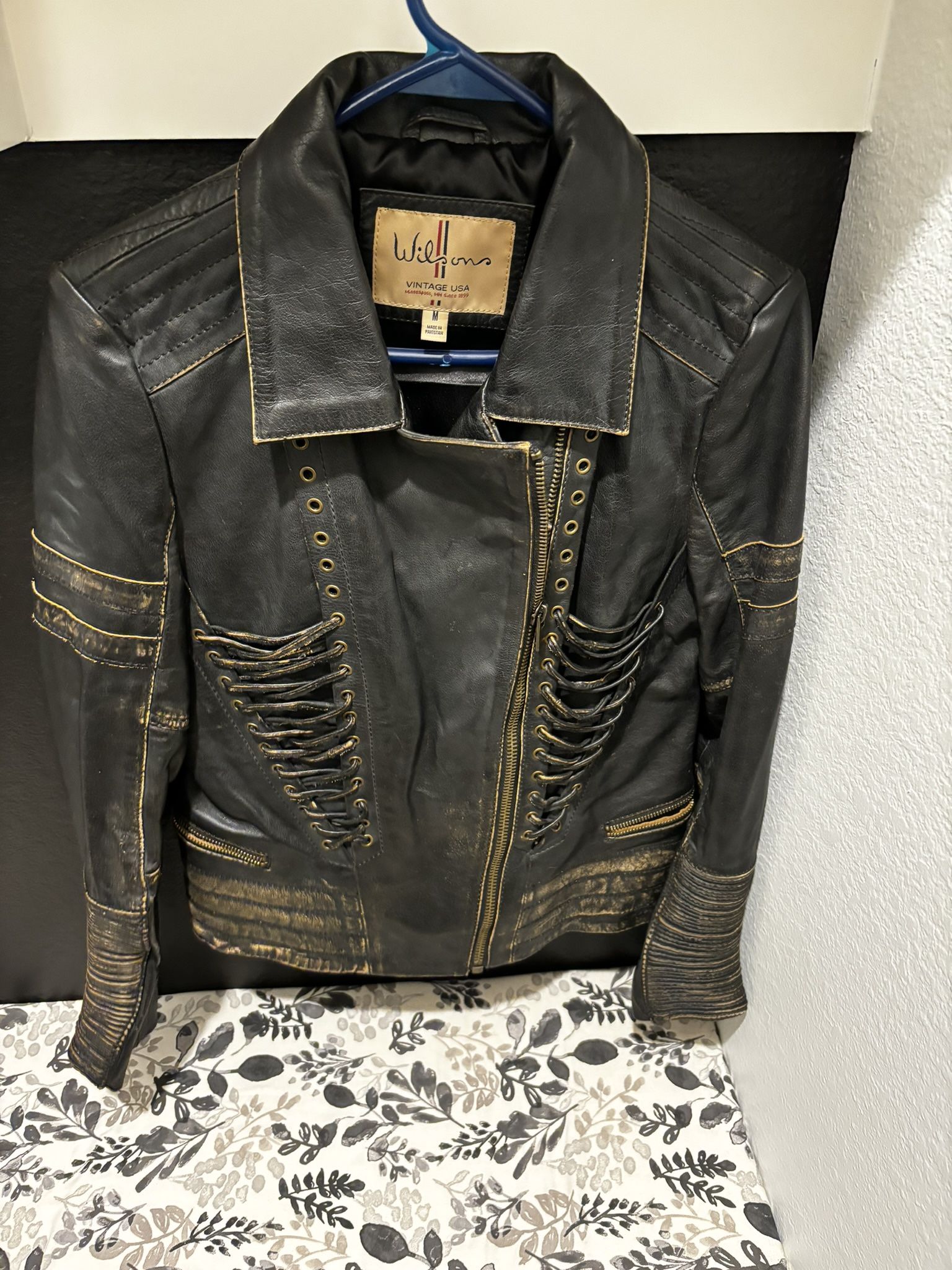 Leather jacket 