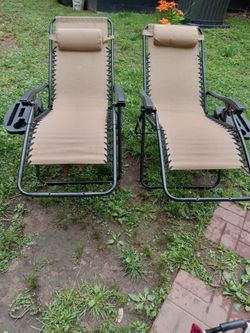 2 lounge chairs with cup holders cash only 100 for both