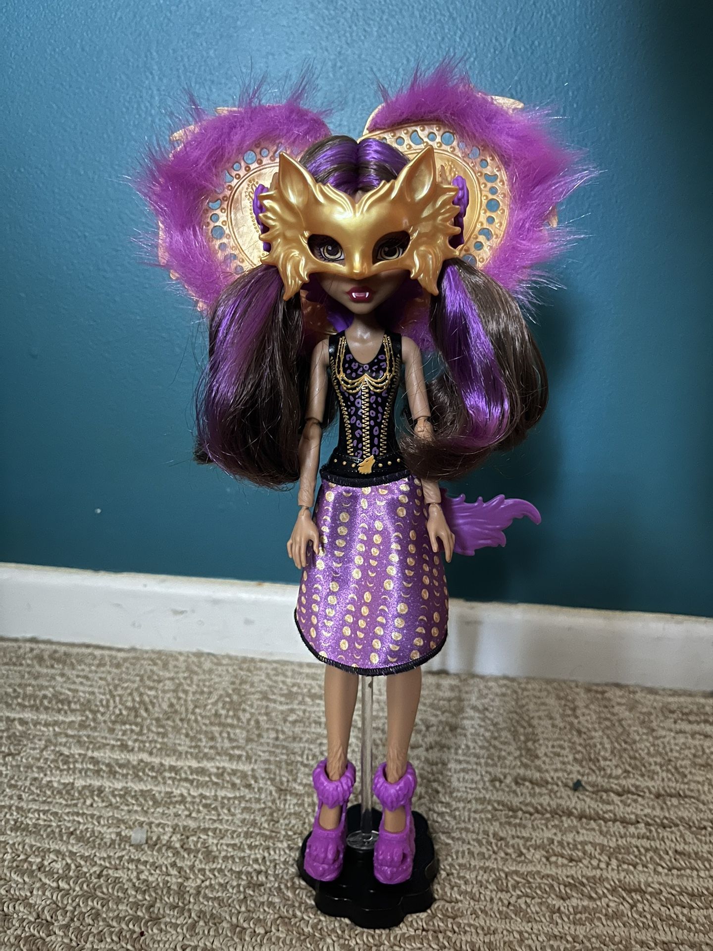 Monster High Transforming Wolf Doll