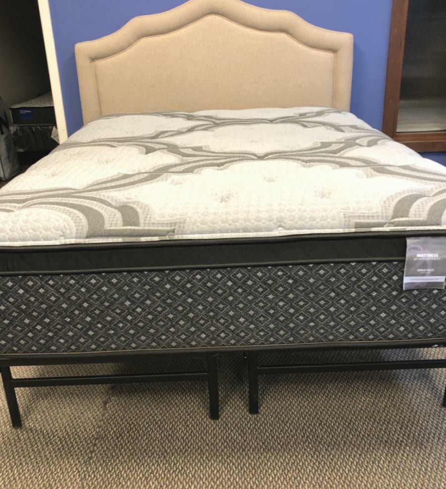 DISCOUNT MATTRESS only $1O to take one home