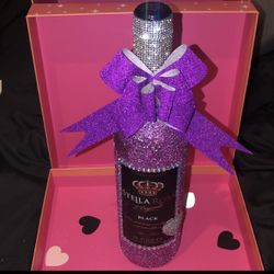 ♡︎ ѴⱭӀҼղԵÍՂҼ'S ԺⱭY Ց̓Ե !!! 💝🍾🍷😍/ Custom Bottles 🍾🍷🎁 Don’t Miss Out !!
