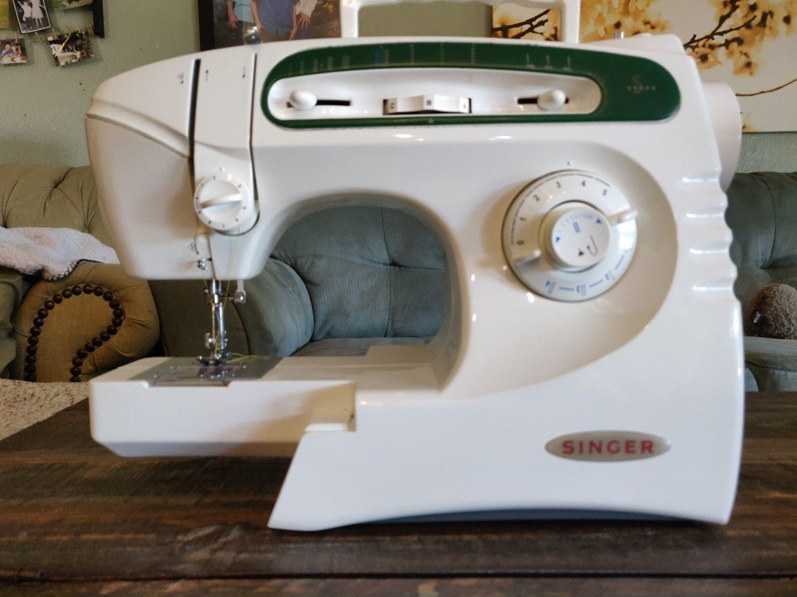 Singer Sewing Machine