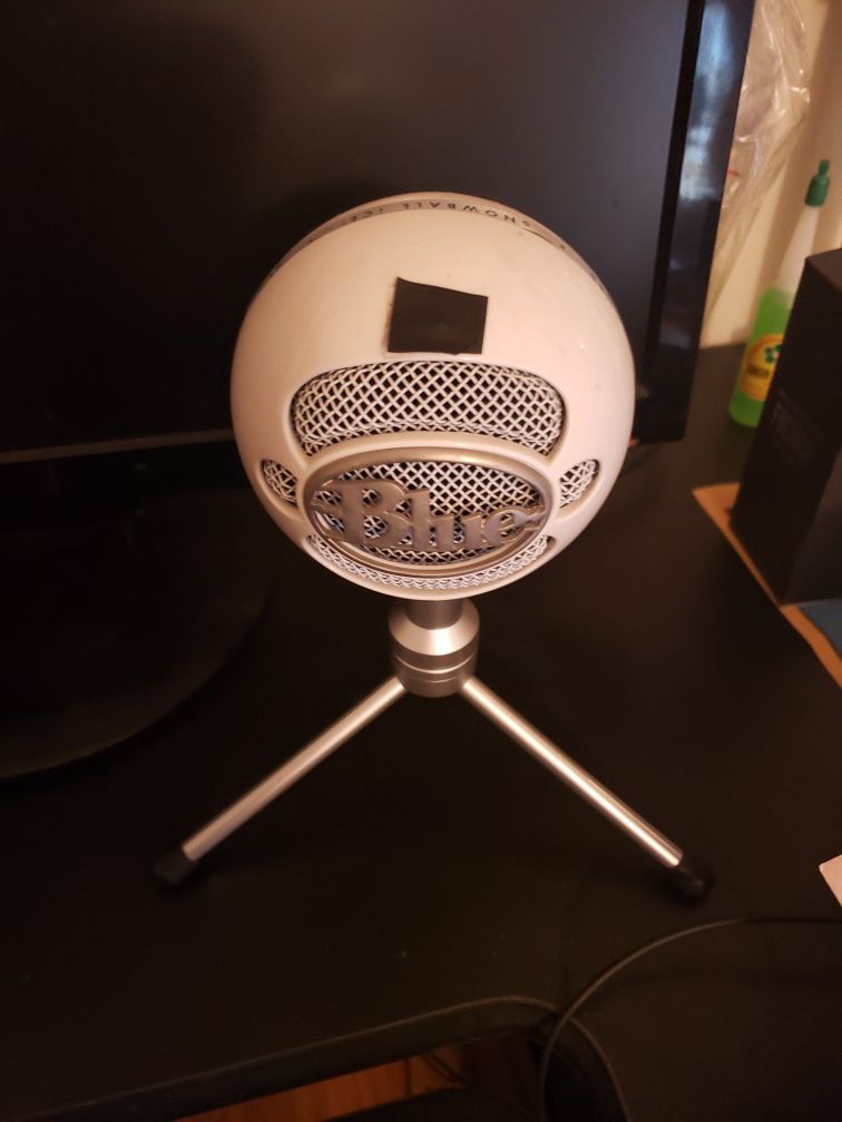 Blue Yeti Snowball Microphone