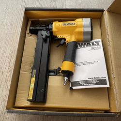 DEWALT Corded Pneumatic 16-Gauge 1 in. Crown Lathing Stapler