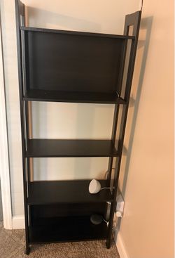 Black 5-Tier Bookshelf – Great Condition