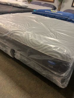Sealy hybrid king mattress $500🔥
