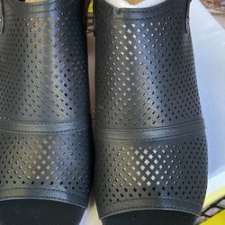 Black Shoes 