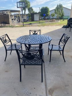 Patio Set $250
