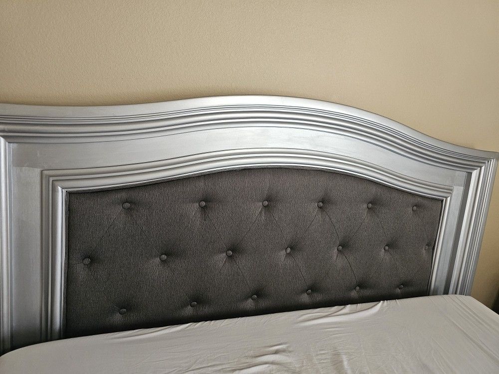 Coralayne California King Bedroom