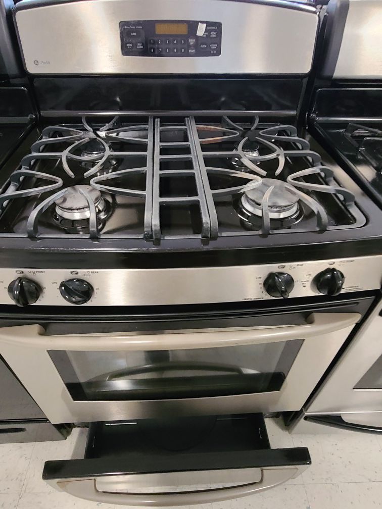 Ge gas stove used in good condition with 90day's warranty
