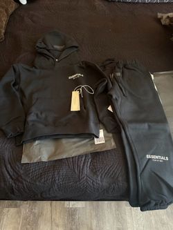 Essentials fear of God sets