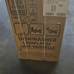 Frigidaire Dishwasher 18w Black Stainless) I Can Help You With Free Delivery Within 10 Miles Distance 
