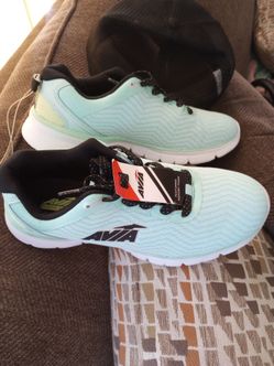 Avia avi-factor 2.0  memory foam running shoes. Size 8.5 New!!!