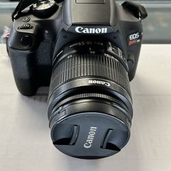 Canon eos rebel t6 w/ bag with battery no charger (847)(814)-1