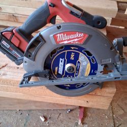 M18 FUEL 18V Lithium-Ion Brushless Cordless 7-1/4 in. Circular Saw 