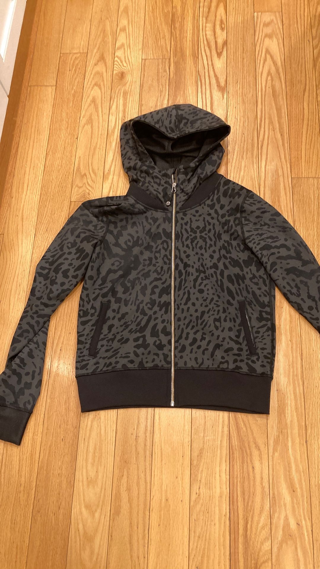 LULULEMON WOMENS s MEDIUM