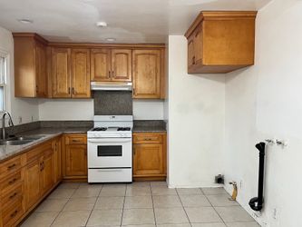 100% Wood Kitchen Cabinets