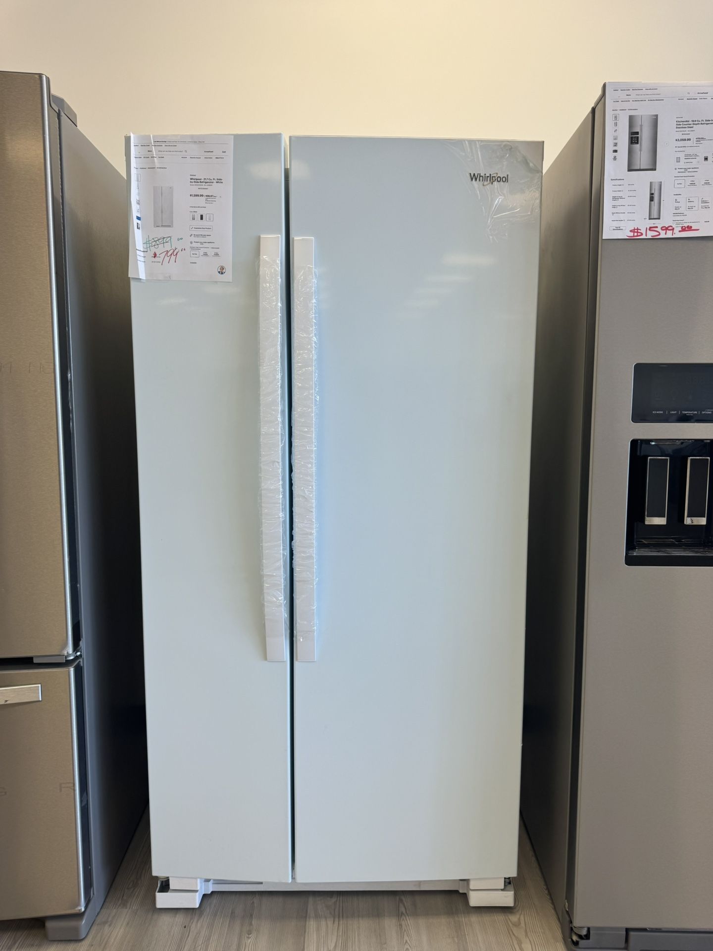 Whirlpool Side By Side Refrigerator In White