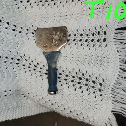 3.5" Metal Carpet Tucking Tool