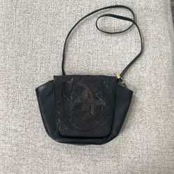 Sharif Black Leather Purse 