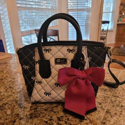 Betsey Johnson Black and White Quilted Handbag with Shoulder Strap 