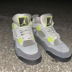 Retro Jordan 4’s