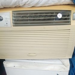 6000 BTU WINDOW AC WORKS PERFECT 