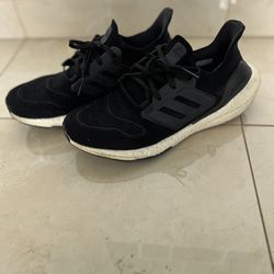 Adidas Ultraboost 22’ Size 9.5 For Men