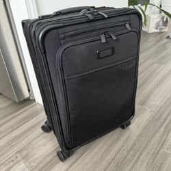 Briggs & Riley 22”carry On Expandable Spinner 