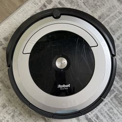 iRobot Roomba Vacuum 690