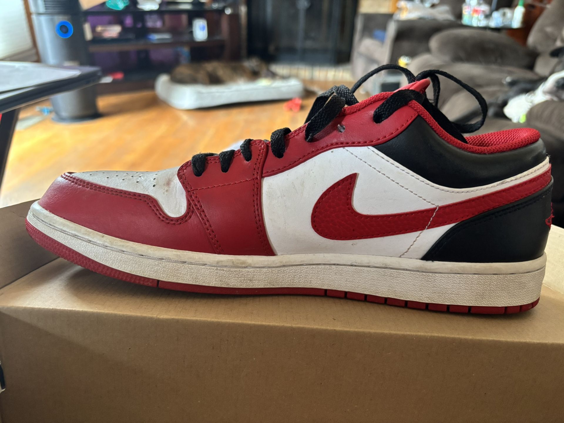 Jordan 1 Lows (11 1/2)