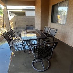 Outdoor Table And Chairs 