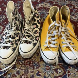 2 pairs of converse 