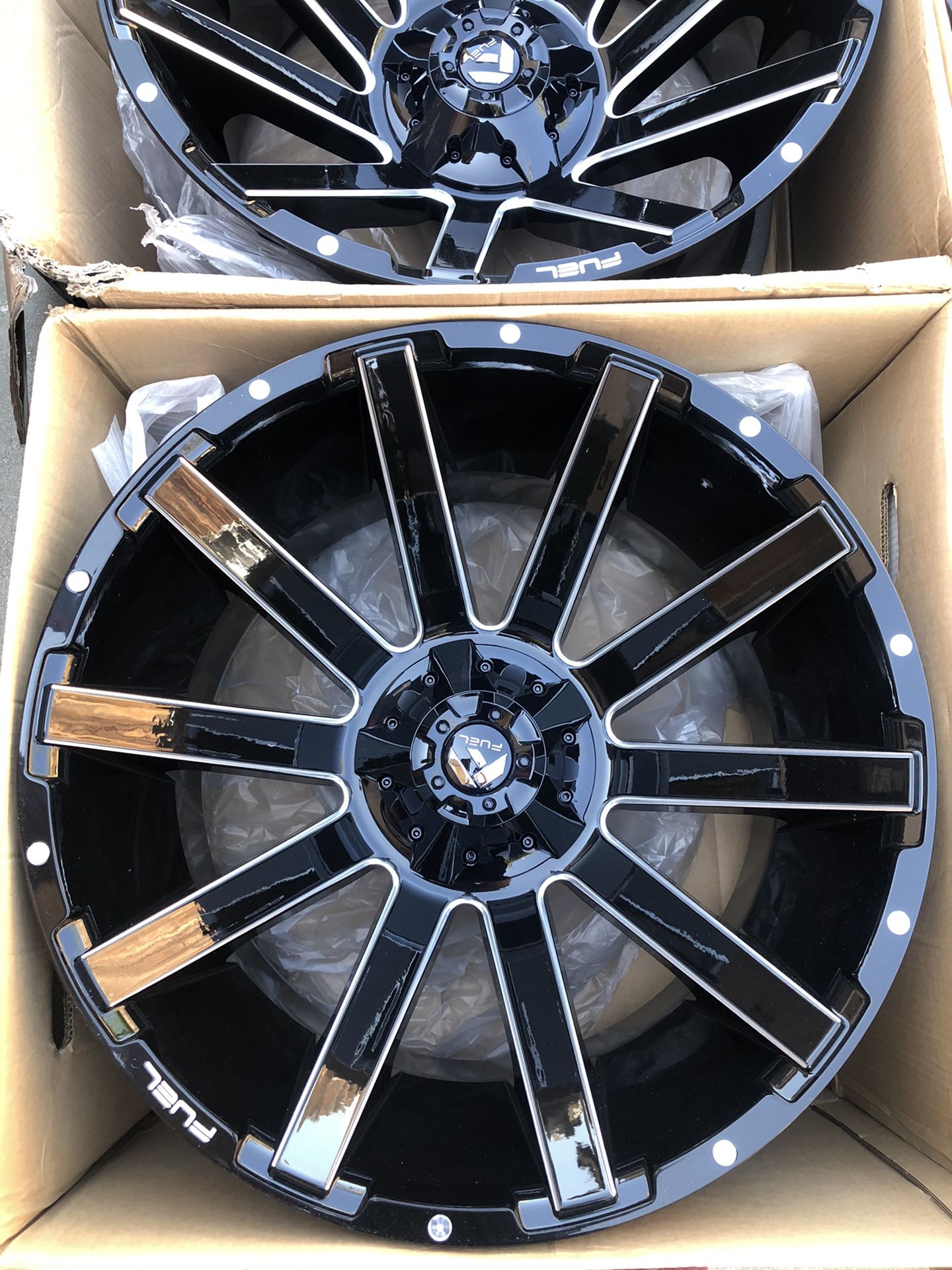 24 inch rims / Fuel wheels