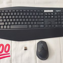 Logitech MK850 Performance Wireless Keyboard and M720 Triathlon Mouse Combo USB Bluetooth, Pair up to 3 device